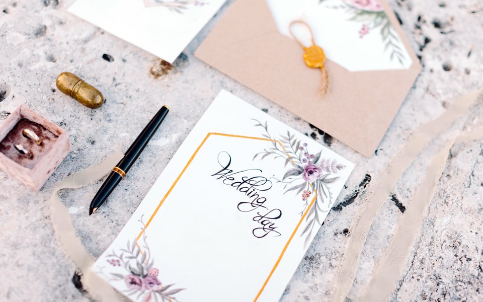 結婚式の招待状の書き方完全ガイド｜文例・マナー・送付時期まで徹底解説