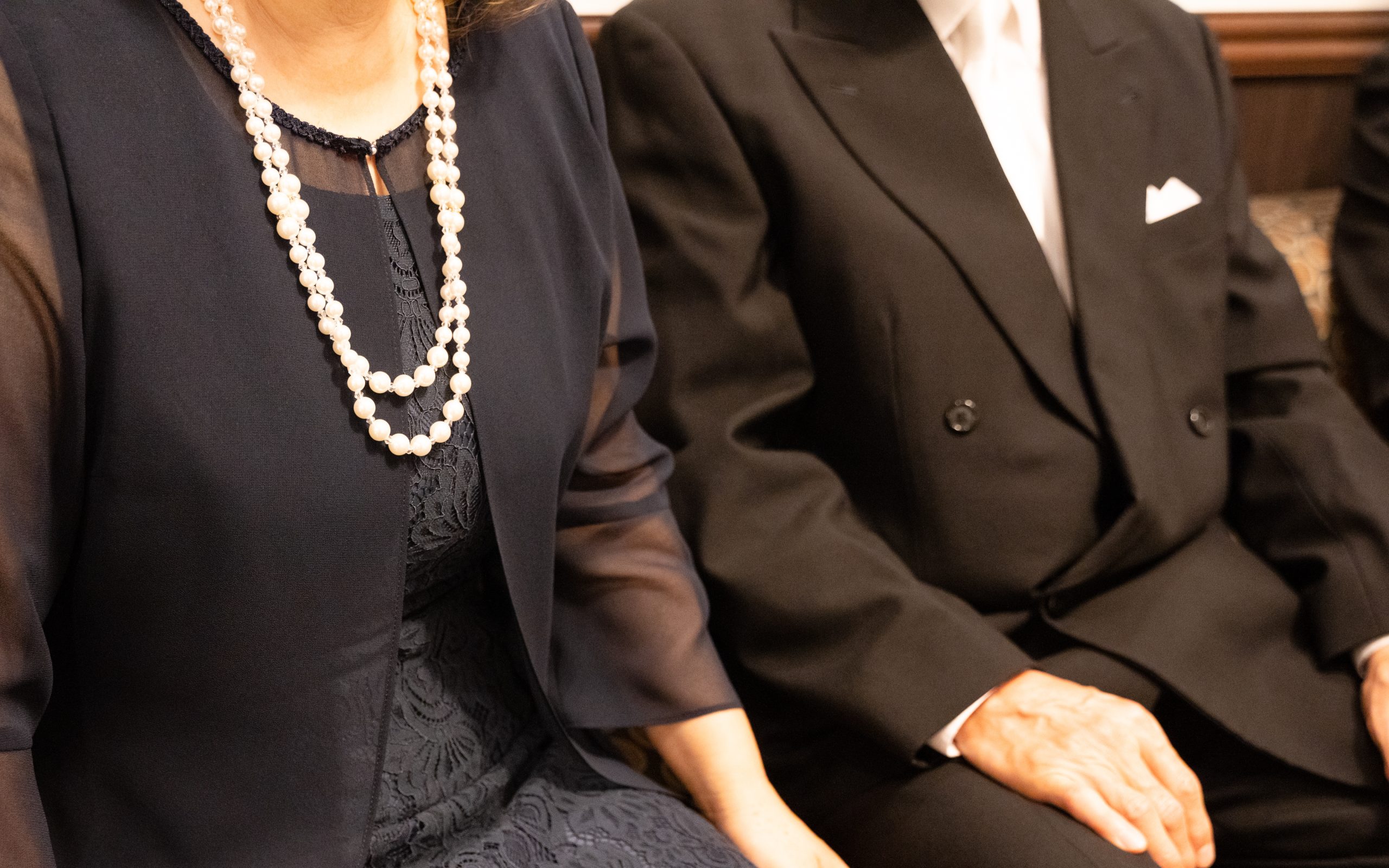 これで安心！結婚式ゲストの服装マナー完全ガイド｜男女別・立場別に正解コーデを紹介