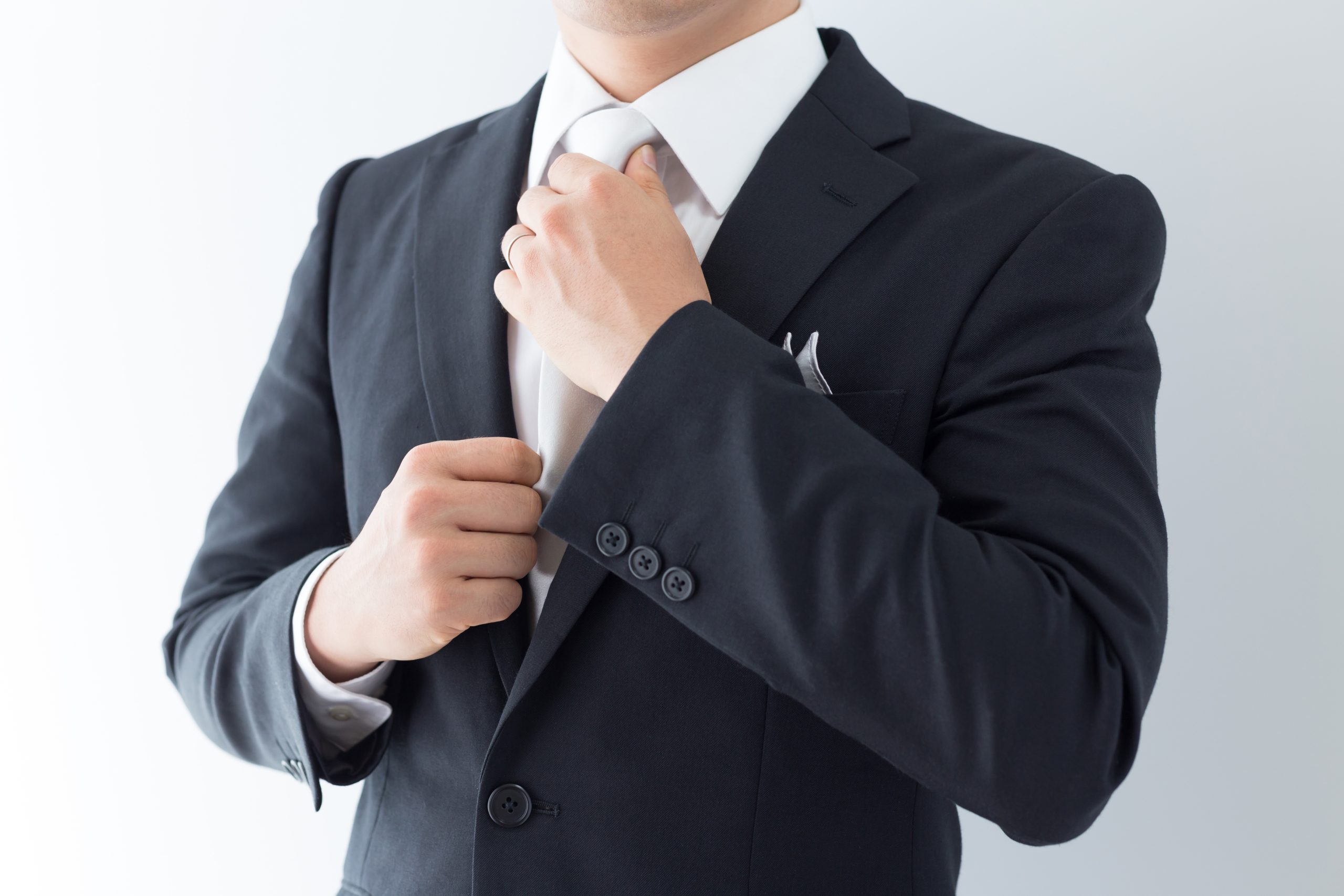 結婚式スーツの正しい選び方｜男女別シーン別マナーを徹底解説