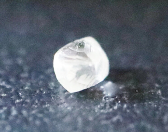 1. ダイヤモンド原石