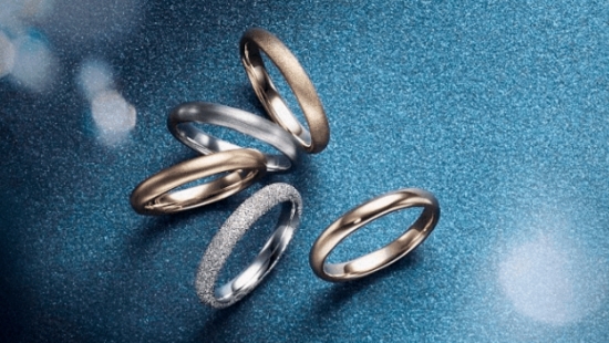 カラーゴールド