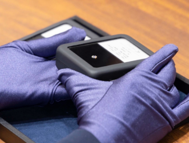  婚約指輪、結婚指輪のイメージが決まったらご予算に合うダイヤモンドをご案内