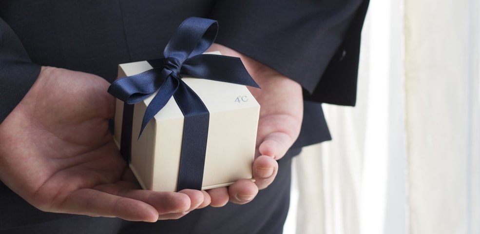 プロポーズ前に男性が取りやすい行動